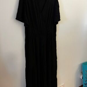 Knox Rose Black V-Neck Maxi Gown